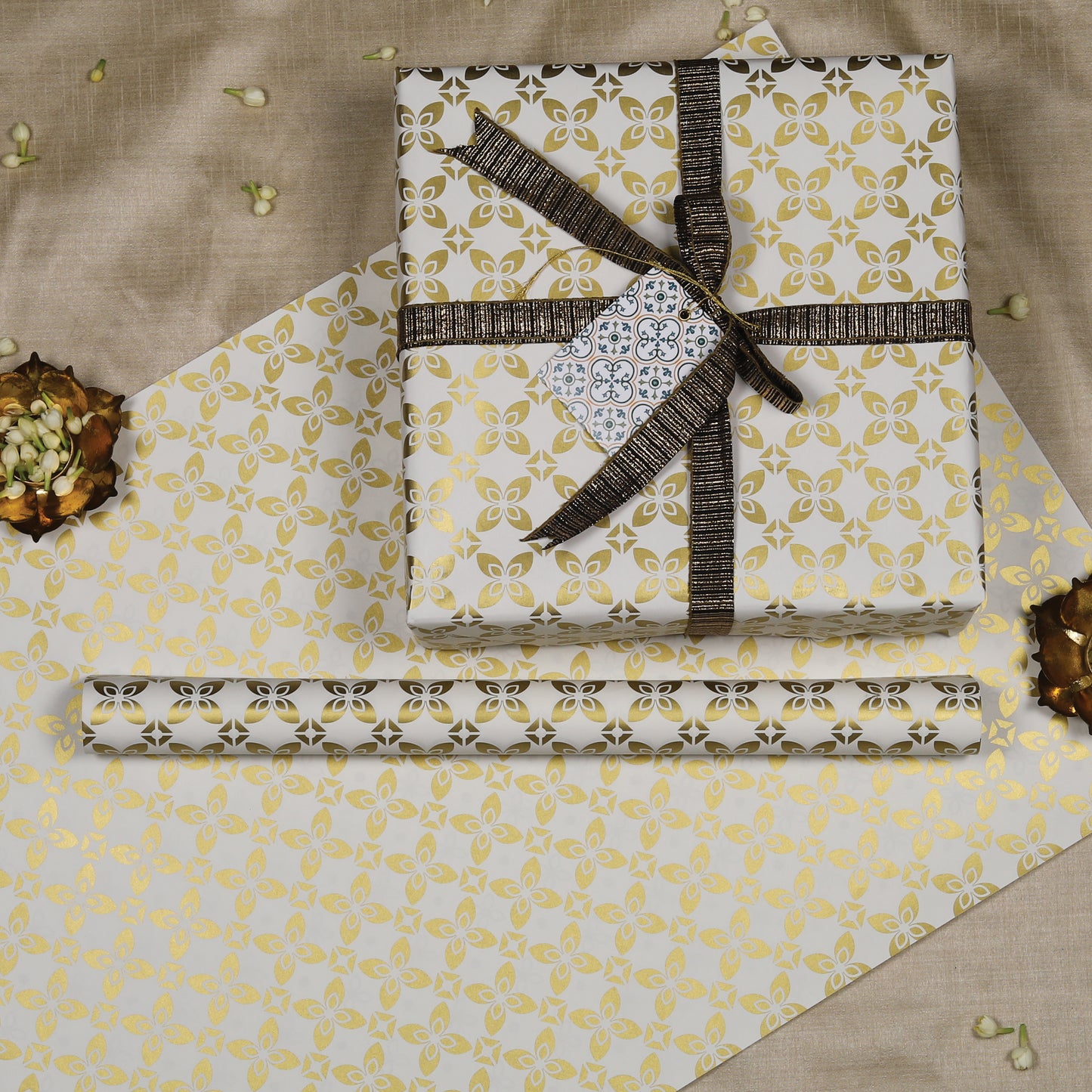 GIFT WRAPPING PAPERS