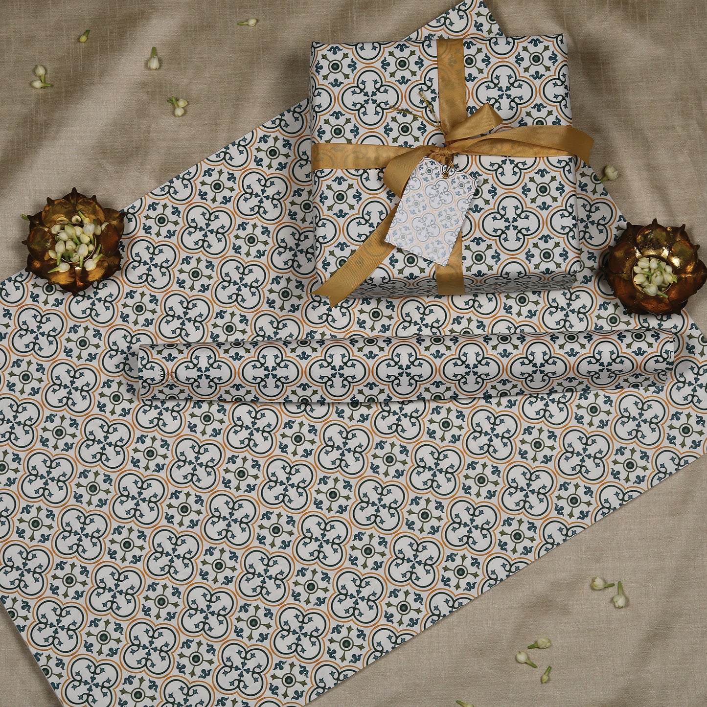 GIFT WRAPPING PAPERS