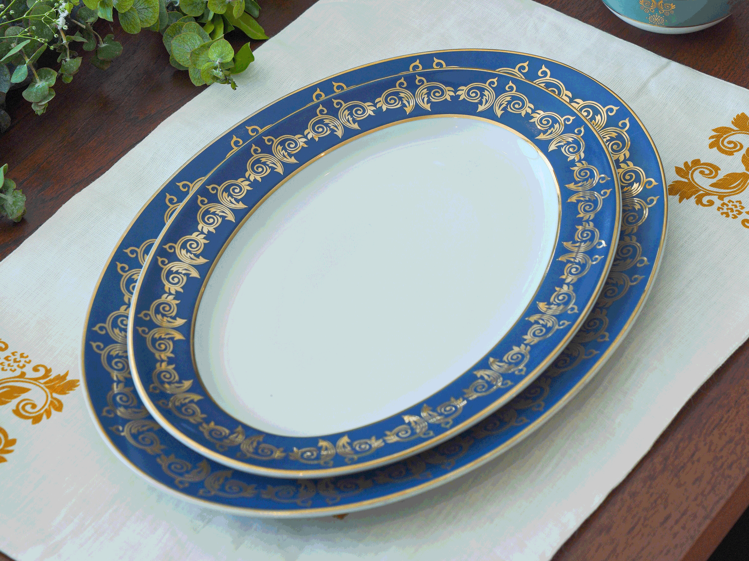 Oval Serving Plates Small & Largre