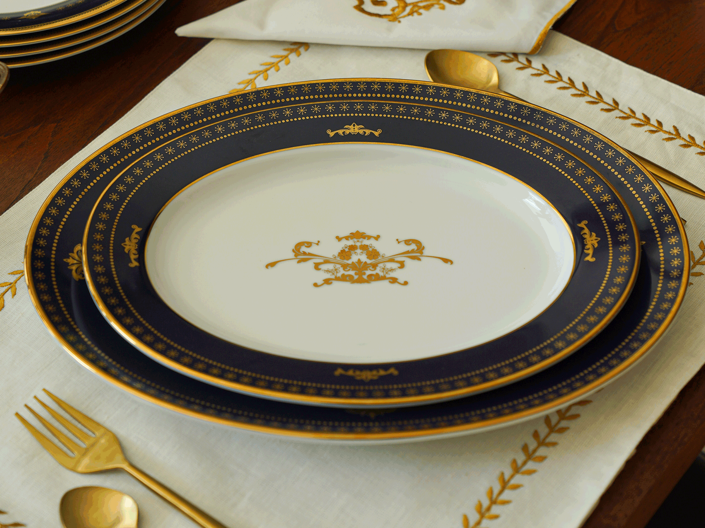 Oval Serving Plates Small & Large