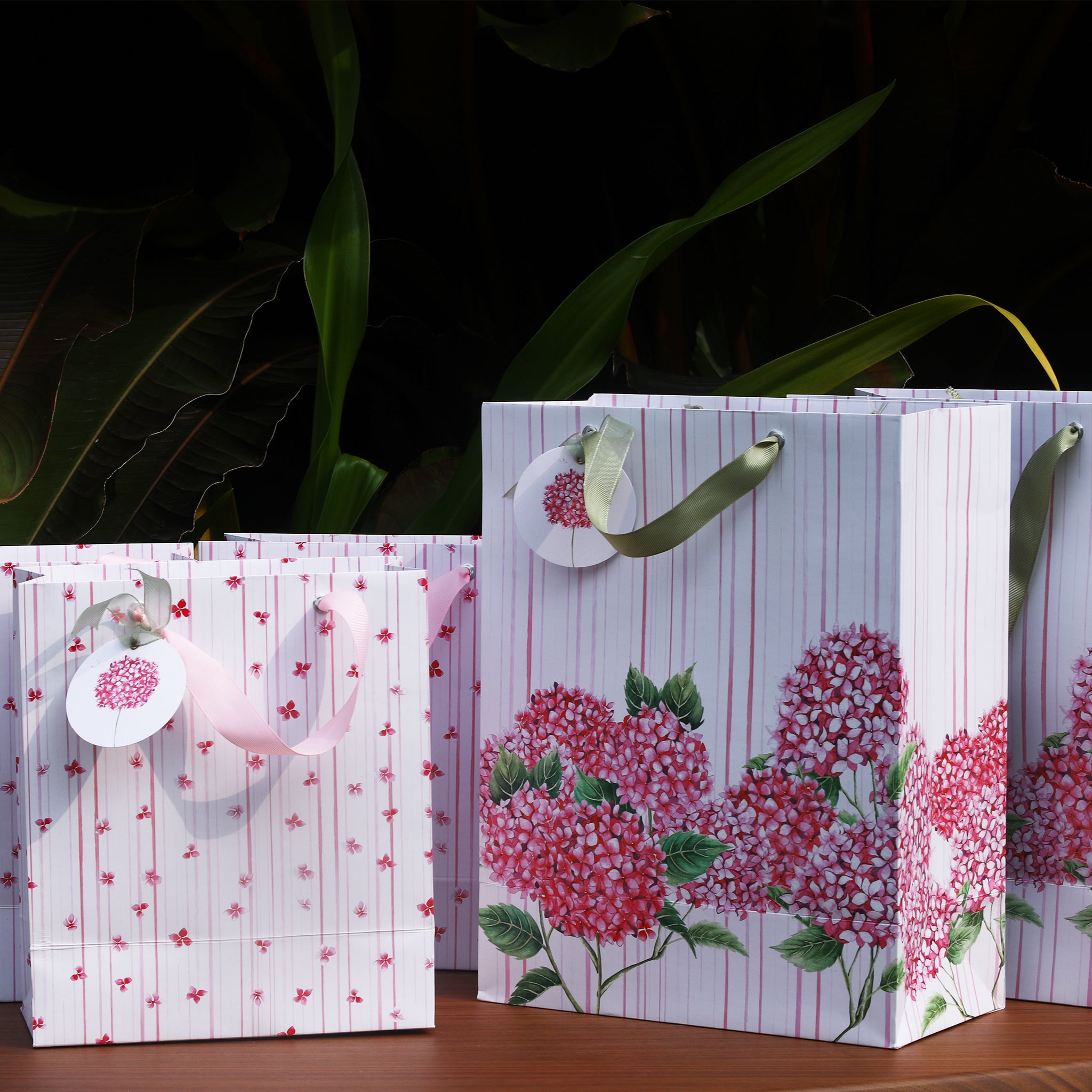 GIFT BAGS - Medium
